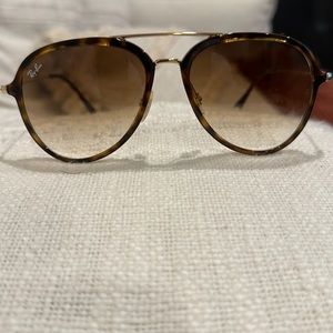 Ray ban 57mm Pilot sunglasses. Havana color brown lens.